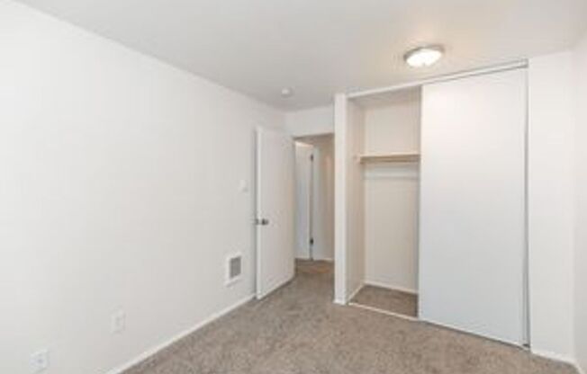 2 beds, 2 baths, 877 sqft, $1,845, Unit 110