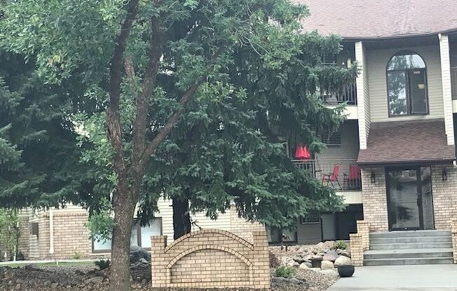 2 beds, 1 bath, 1,035 sqft, $1,415, Unit 1814-242