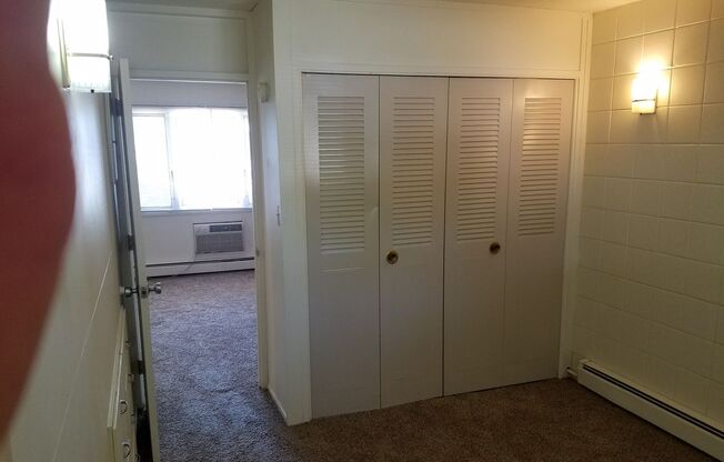 1 bed, 1 bath, 500 sqft, $600, Unit 1C