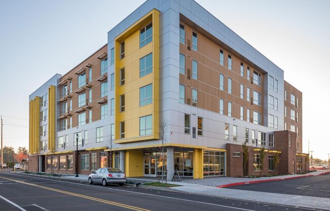 2 beds, 1 bath, $1,650, Unit 305