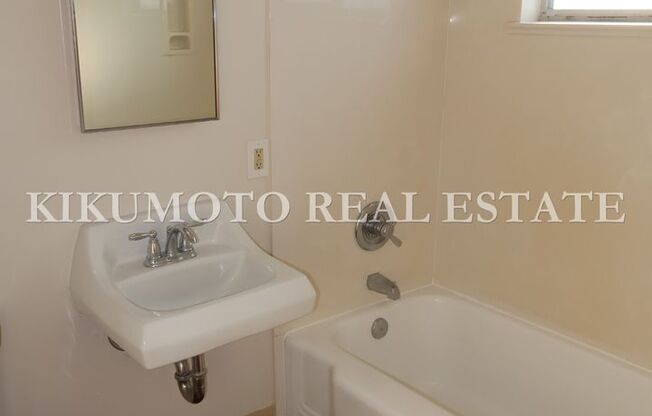1 bed, 1 bath, $1,150, Unit 6
