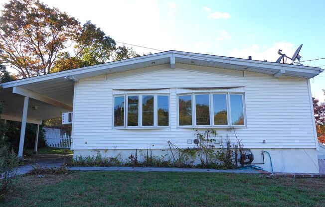 212 Maplecrest  Drive South