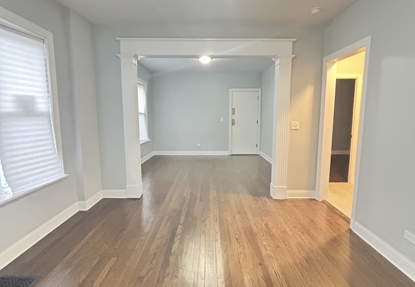1852 W 58 ST