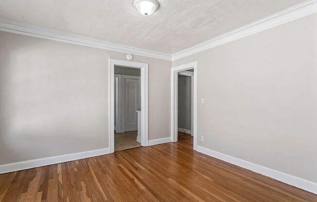 2 beds, 1 bath, 1,300 sqft, $1,295, Unit 5305 Charlotte St. Unit 2