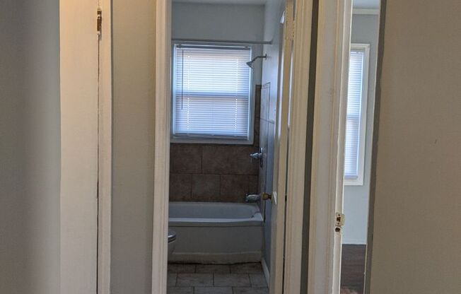 8371 House - 2 BED 1 BATH FOR RENT!