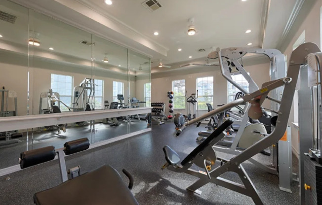 2 beds, 2 baths, 922 sqft, $1,050, Unit 236