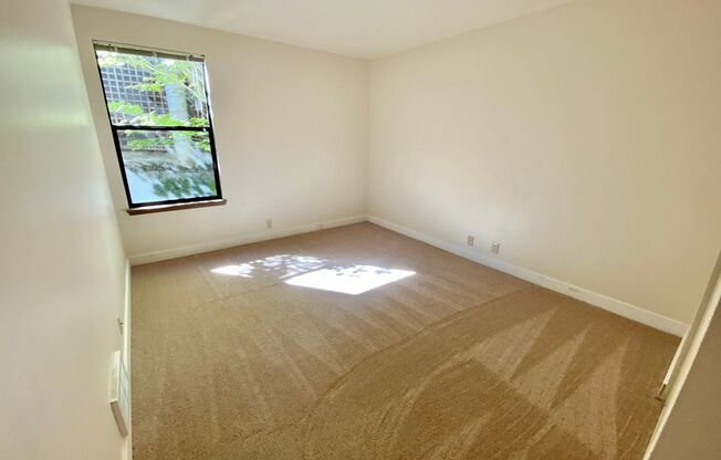 2 beds, 2 baths, 900 sqft, $2,795, Unit 207