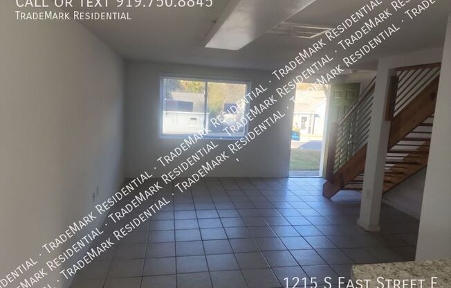 1215 S E ST