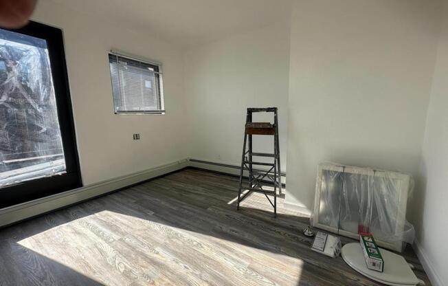 440 W 238 ST