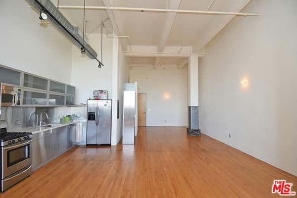 Studio, 1 bath, 1,112 sqft, $3,800, Unit 605