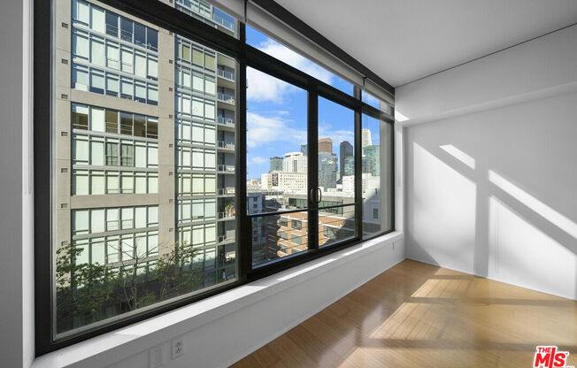 1 bed, 1 bath, 1,040 sqft, $2,895, Unit 1008