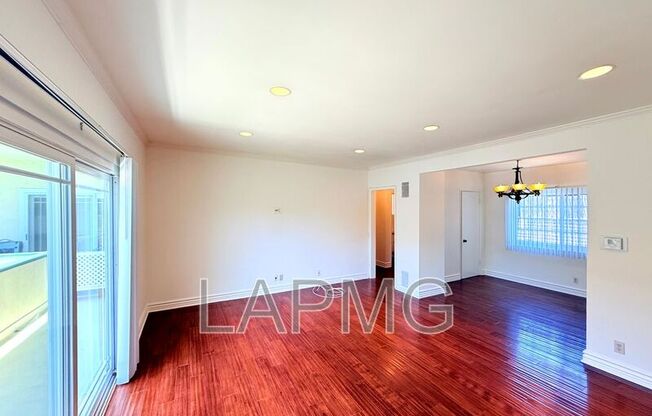 8130 Norton Ave