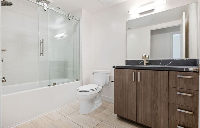 2 beds, 2 baths, 979 sqft, $5,395, Unit 304