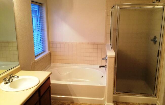 2 beds, 2 baths, $1,550