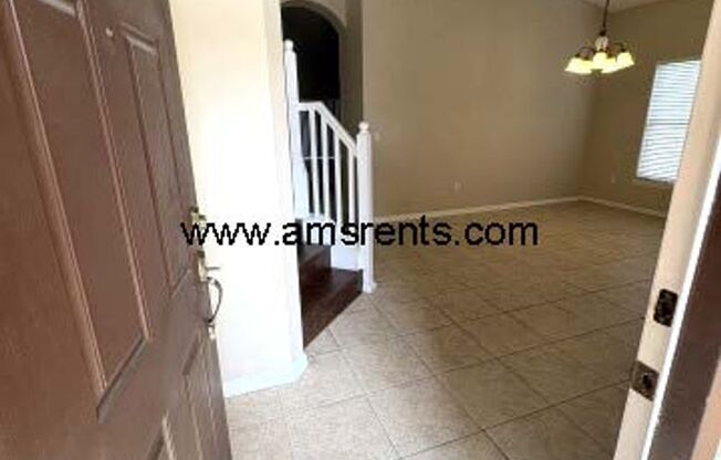 Spacious 4 bedroom 2.5 bath in St Cloud