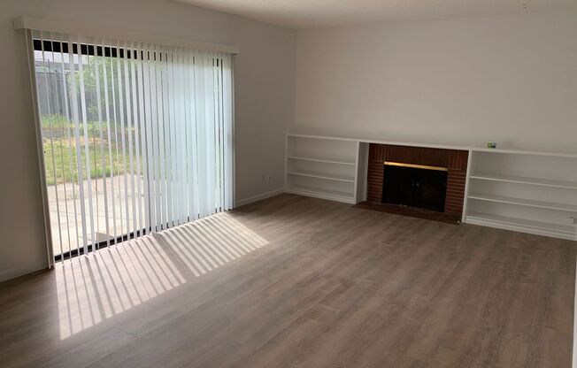COMING SOON! Beautiful 3/2 in Sacramento! New flooring throughout