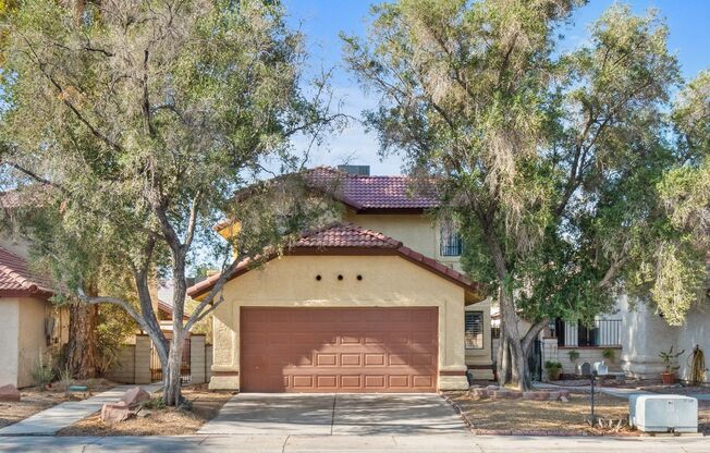 Beautiful 4 bedroom 2.5 baths with no HOA!