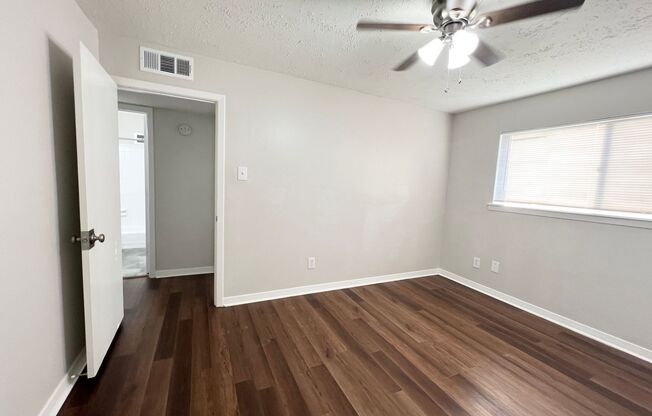 2 beds, 1 bath, $725, Unit KAY0111