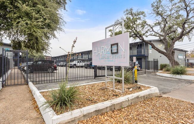 2 beds, 1 bath, 650 sqft, $899, Unit 4715-203