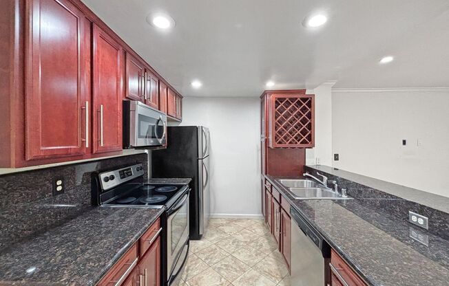 Updated 1B/1BA Condo in North Park W/ Wall A/C Unit, W/D, & Reserved Parking!