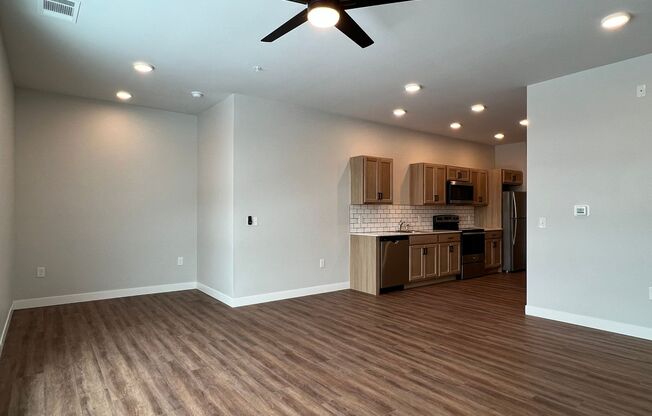 Studio, 1 bath, 569 sqft, $1,600, Unit WR 305-224