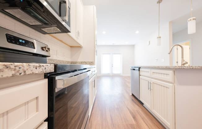 Fully Furnished Kitchen at Hamilton Reserve, Greensboro, 27407