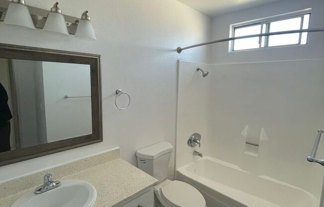 1 bed, 1 bath, 625 sqft, $1,950, Unit 42