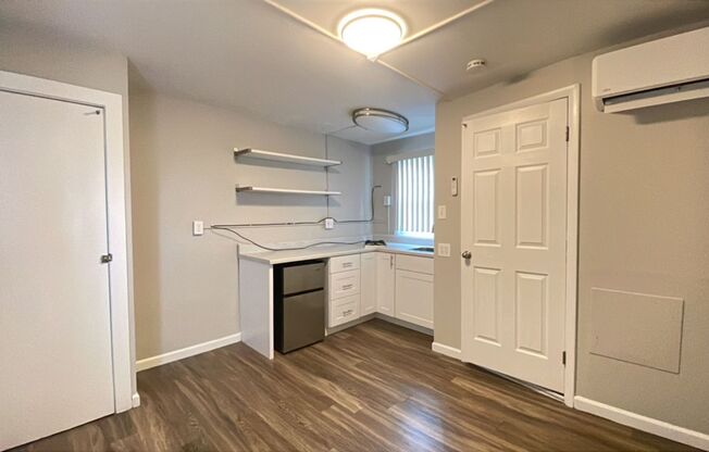 7207 Grandview Ave – Historic Studio & 1-Bed Apartments in Olde Town Arvada