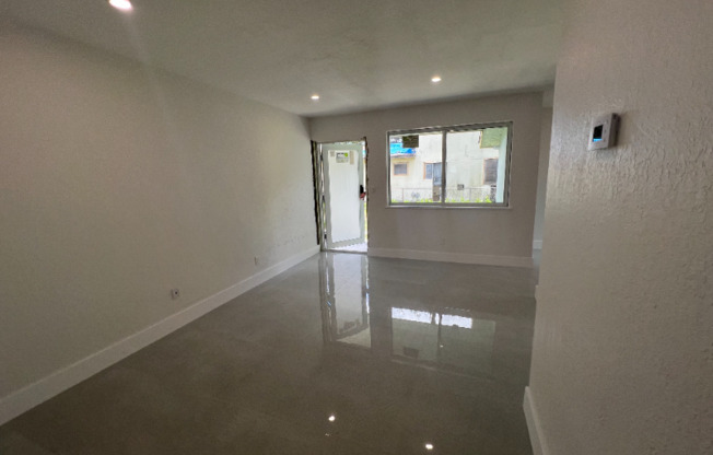 5300 NW 25 AVE