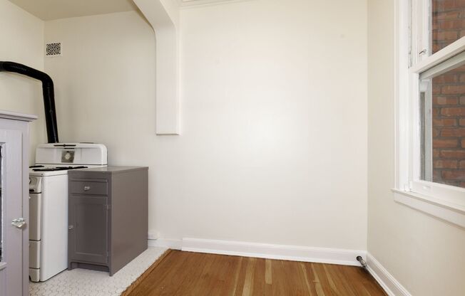 Studio, 1 bath, 250 sqft, $2,195, Unit 02