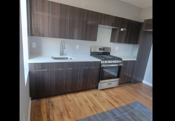 587 CENTRAL AVE