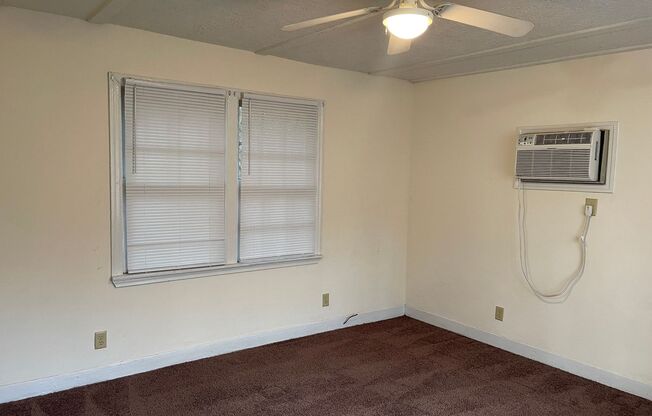 1 bed, 1 bath, $675, Unit 27-5 Curry St