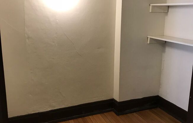 Studio, 1 bath, $775, Unit 106
