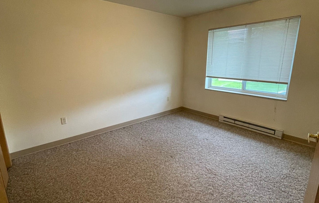 3 beds, 2 baths, 810 sqft, $1,345, Unit TE218X-243