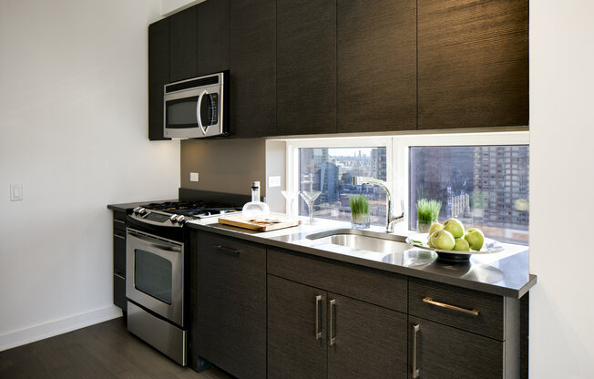 1 bed, 1 bath, 705 sqft, $6,305, Unit 22D