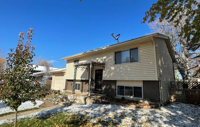 3 beds, 2 baths, $2,495