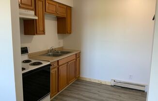 2 beds, 1 bath, 788 sqft, $650, Unit S12