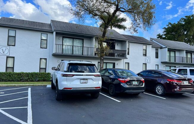 1 bed, 1 bath, 621 sqft, $1,795, Unit V119