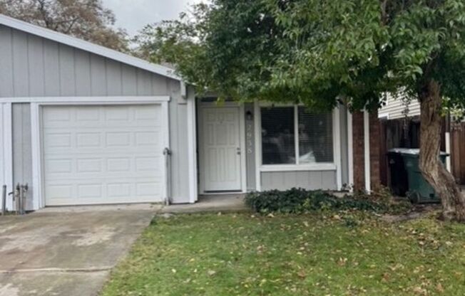 Duplex for rent in Sacramento, CA (Fulton/Auburn)