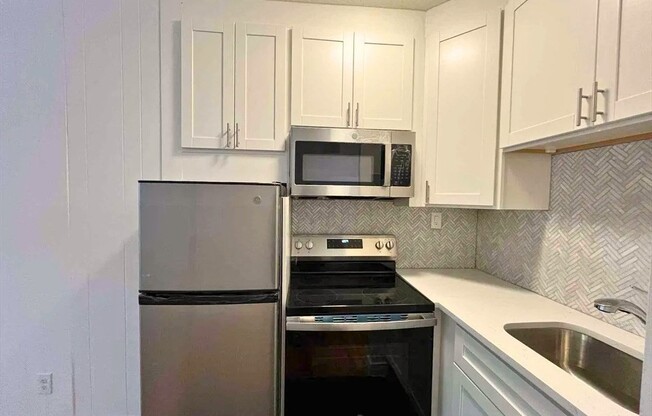 11 CAZENOVE ST