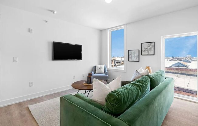 1 bed, 1 bath, 698 sqft, $1,399, Unit Unit 202