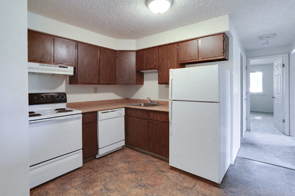 Liberty Square Apartments â Kitchen - Appliances Included - 24 Hour Emergency Maintenance - Garbage Disposal â Dishwasher - Ask for a Tour - Pet Friendly