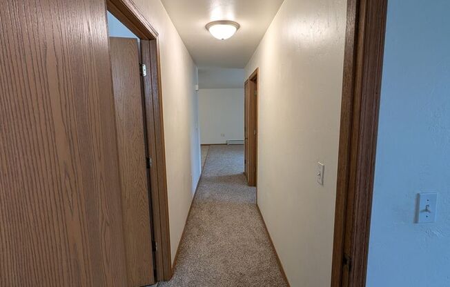 2 beds, 1 bath, 1,100 sqft, $1,359, Unit 1053 5301