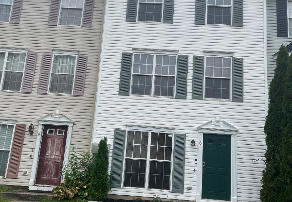 6 WHITE LAUREL CT