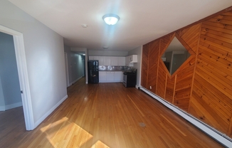 5 beds, 1 bath, 1,300 sqft, $4,000, Unit 2