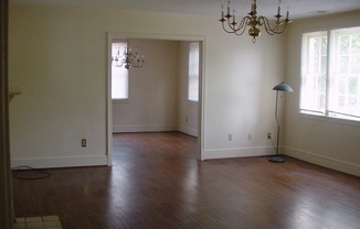 2 beds, 1 bath, $1,600