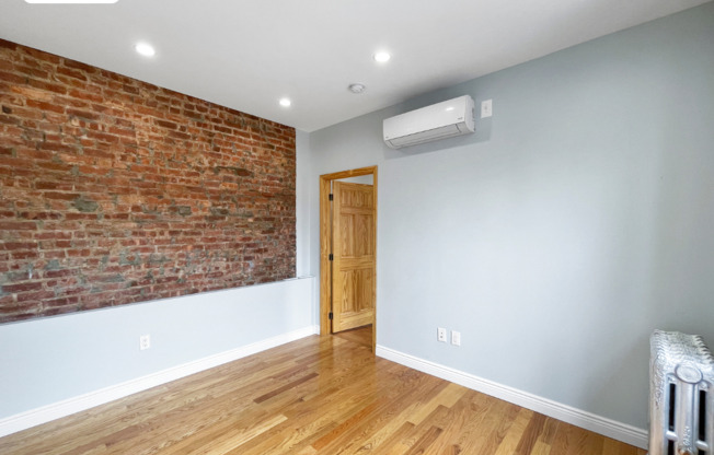 440 SENATOR ST