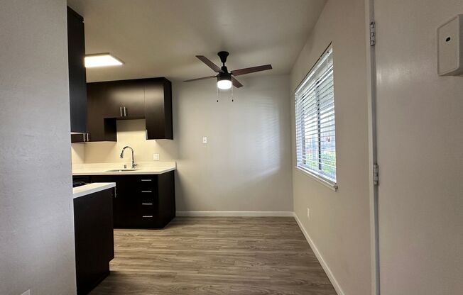 Studio, 1 bath, 451 sqft, $1,475, Unit 44
