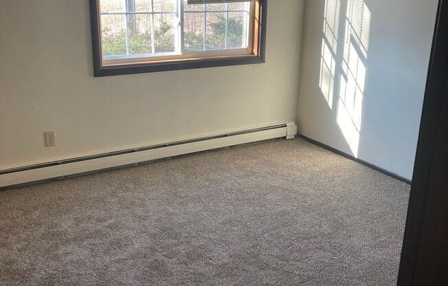 2 beds, 1 bath, 875 sqft, $1,144, Unit 7972 - 201