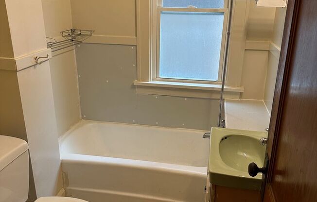 1 bed, 1 bath, $845, Unit Front